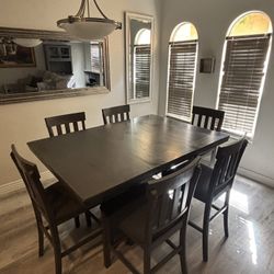Kitchen Table w 6 chairs/barstool