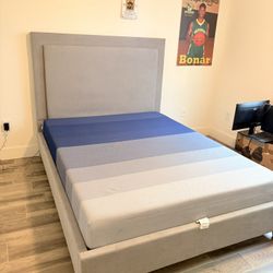 Queen Bedset W/ Queen Mattress