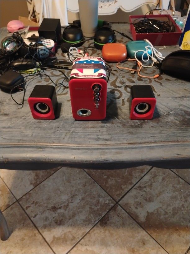 Earise Mini 2.1 Computer/Aux Stereo Speaker System With Subwoofer