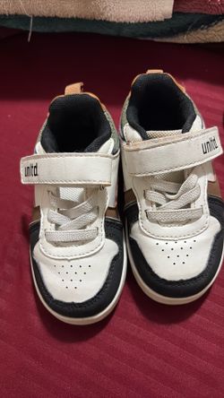 Baby’s shoe size 6