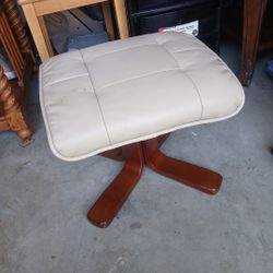 Vintage Leather Stool/Ottoman. $50.