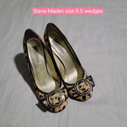 Steve Madden Leopard Wedge heels 6.5