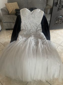 Dress (gown)