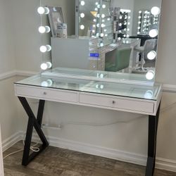 Beautiful Makeup Vanity With Bluetooth Mirror CLEARANCE 