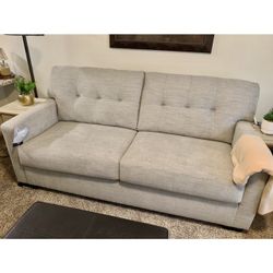 Loveseat 