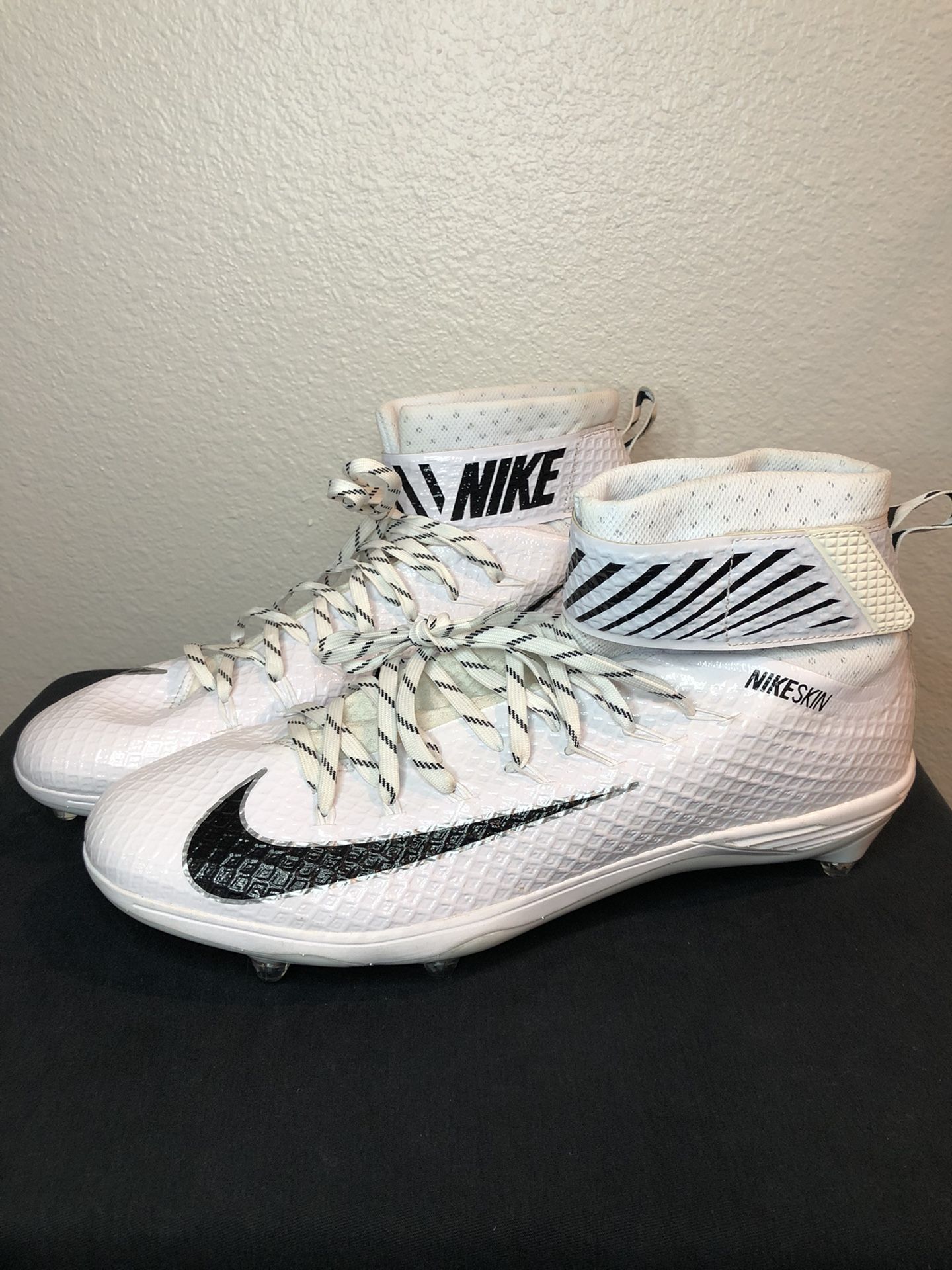 Brand New Nike Lunarbeast Elite TD CF Football Cleats Mens Size 15