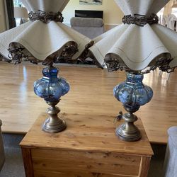 VINTAGE LAMP SET (2)