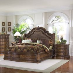 Pulaski Solid wood Bedroom Set (4pcs)