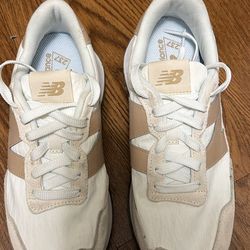 New Balance 237 Beige/Ivory