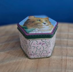 Vintage Hallmark Cards Cat 2" Metal Tin 1989