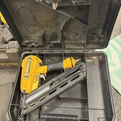 Dewalt 15ga finish nailer