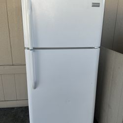 Frigidaire Refrigerator 