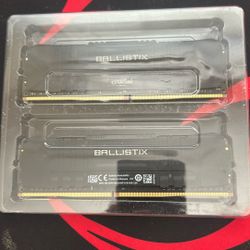 Crucial Ballistix 32GB (2x16GB) DDR4-3200 RAM – Black