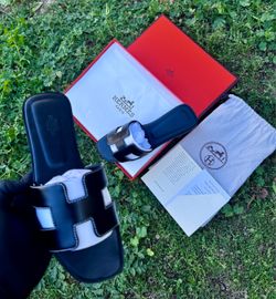 (ALL SIZES) Hermes Oran Sandals Black