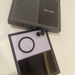 New Unlocked Fold 8 512GB SELL/ Trade For iPhone 