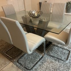 Dining Room With Table $300