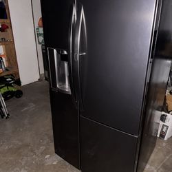 Refrigerator Full Size For Just $685
