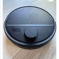 Robot vacuums