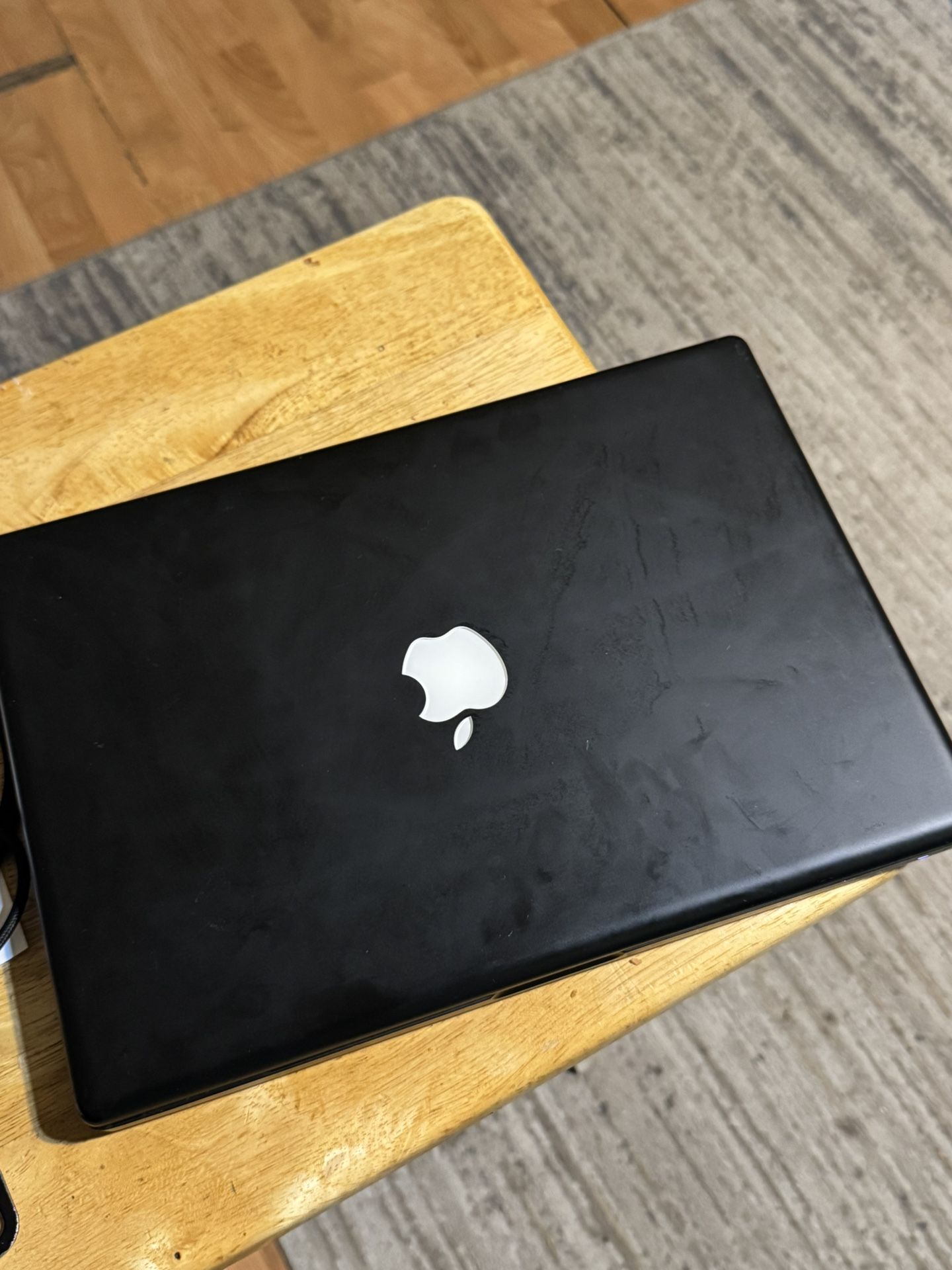 07 Apple MacBook A1181 13”