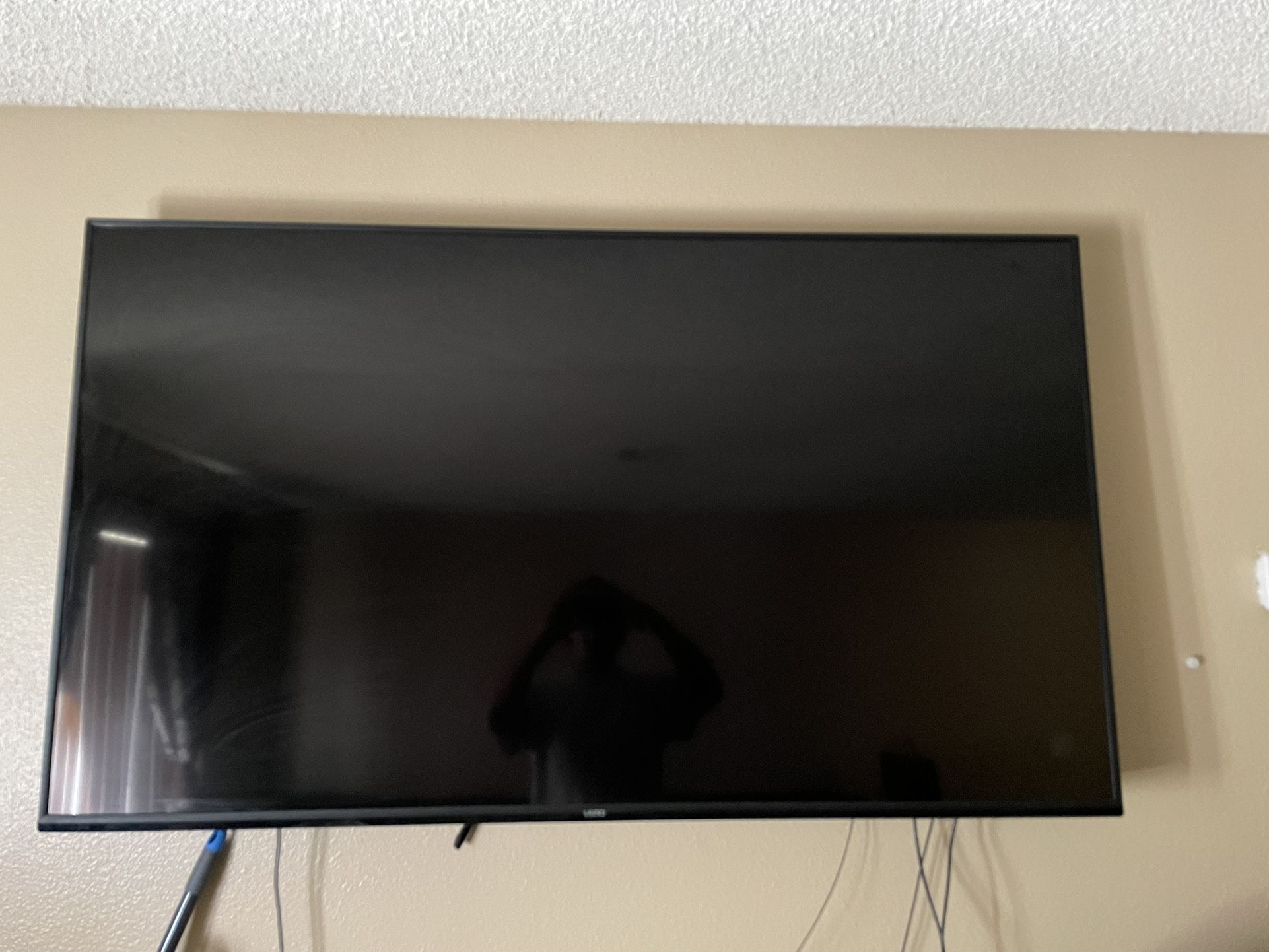 Vizio 70" Class V series 4K UHD-LED Smart TV for Sale in Las Vegas, NV ...