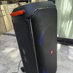 JBL Partybox 710