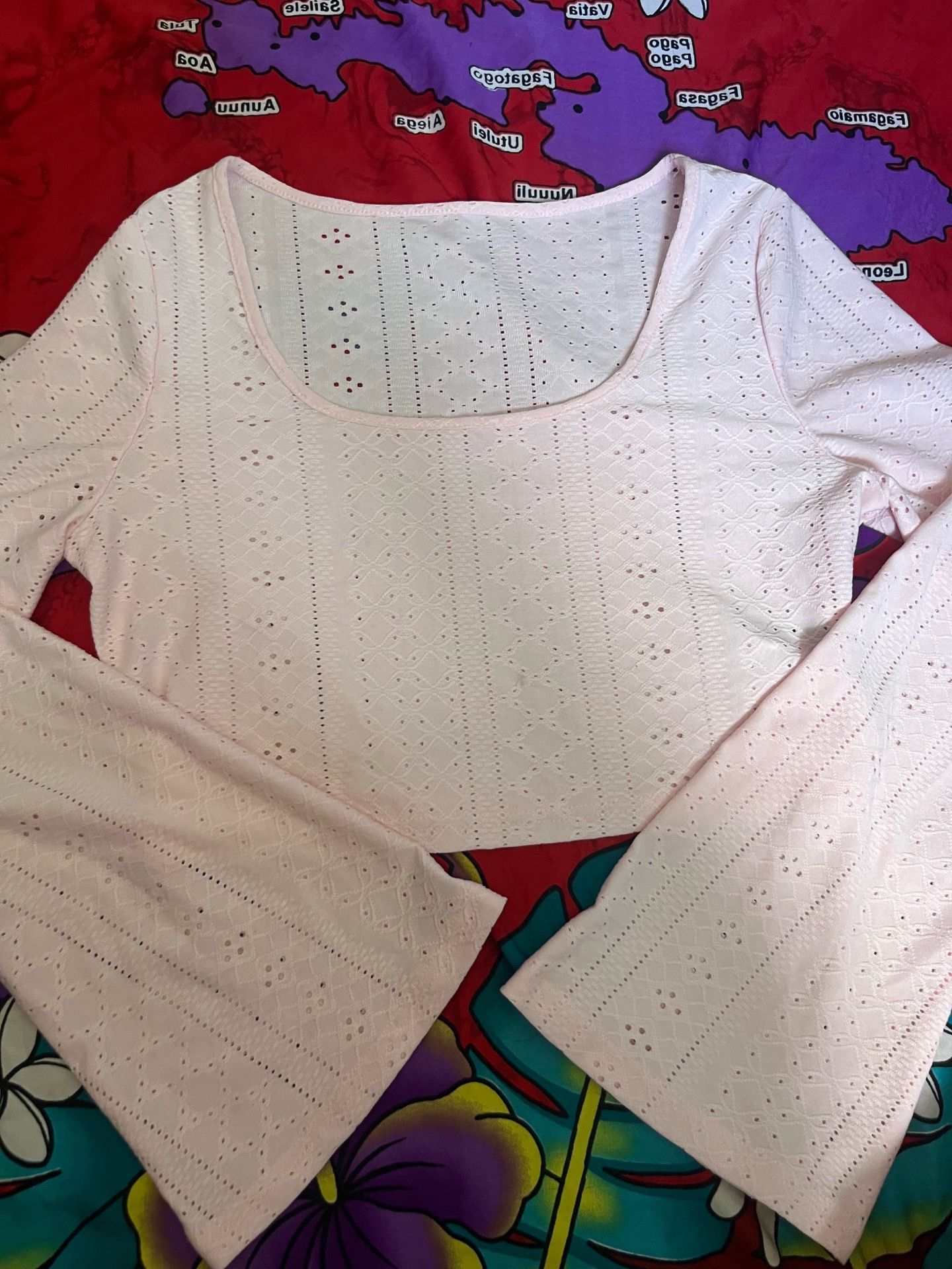 pink long sleeve cropped top