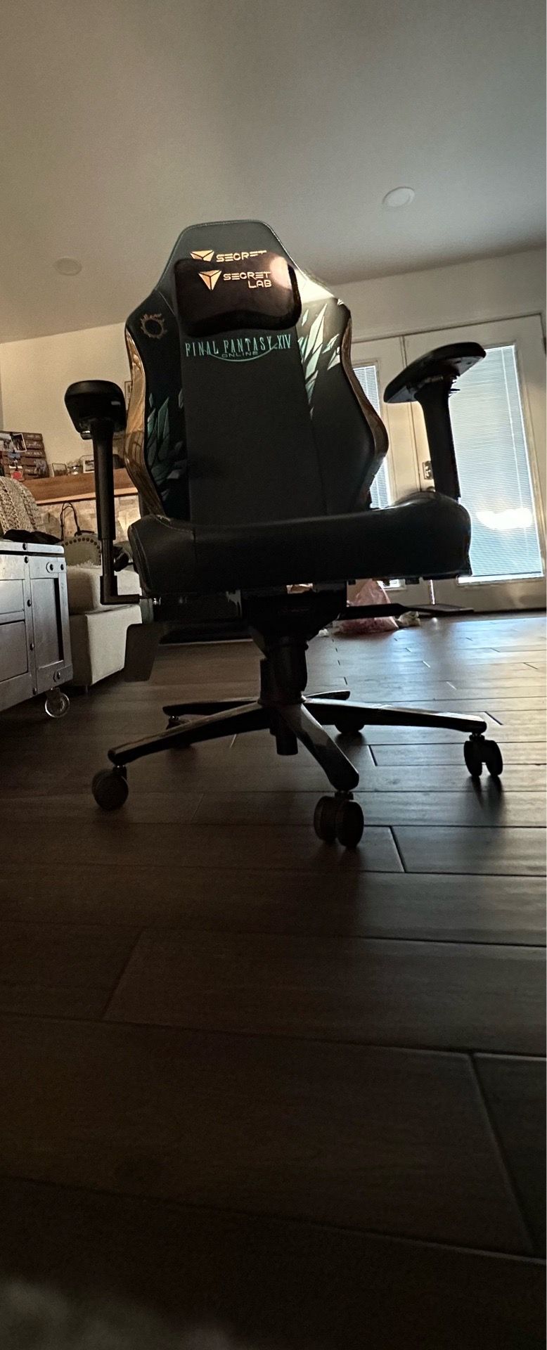 Final Fantasy Gaming Chair