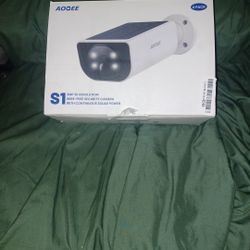 Aoqee 3mp 2k Resolution Wire Free Security Camera With Continuous Solar Power