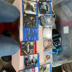 15 CDs Total 11 PS4 Games And 4 Music CDs $40