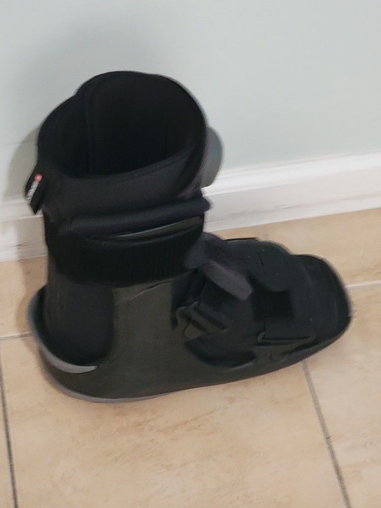 Medical Grade Pneumatic Compression Boot