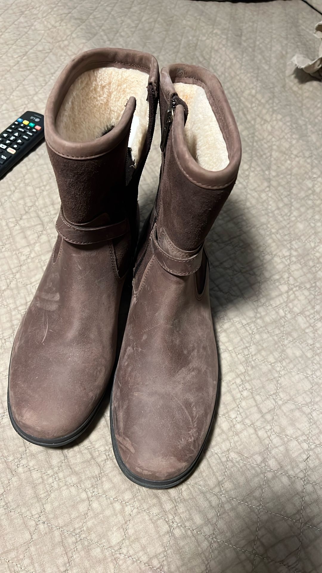 Ugg Women’s Boots Size 9