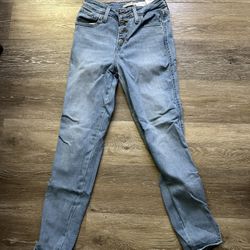 Levi’s High Rise Skinny 