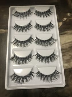 Wispy lashes