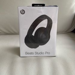 Beats Studio Pro (Black)