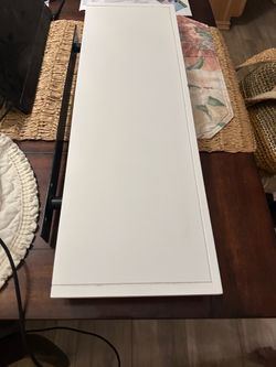 Floating shelf