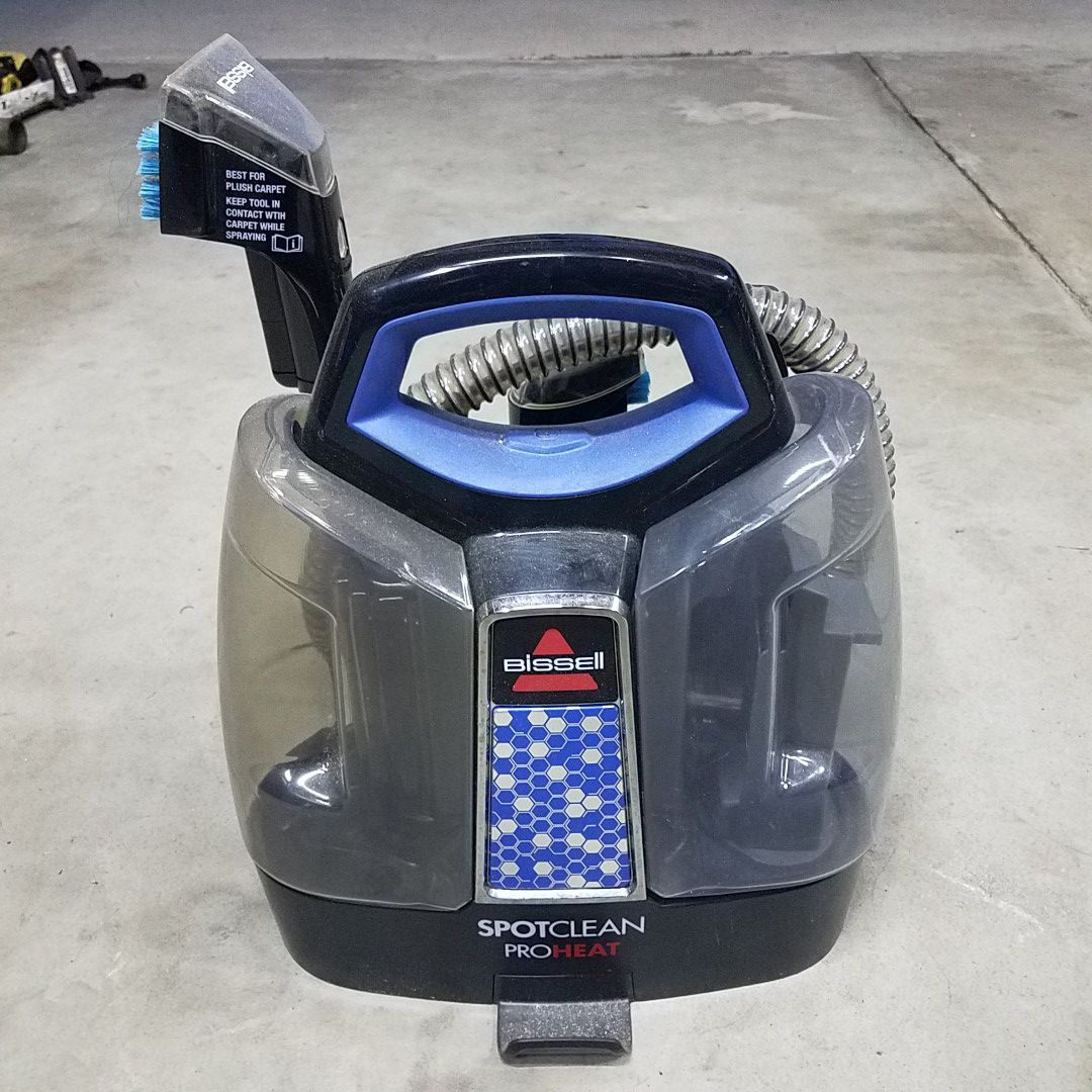 Bissell Spot Clean w/ Heat. Bissel pet cleaner. Carpet spot cleaner. Fabric cleaner. Vacuum