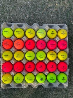 30 golf ⛳️ balls Wilson