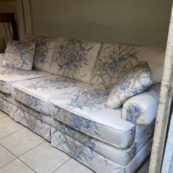 COUCH/SOFA 