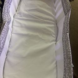 Portable Bassinet 