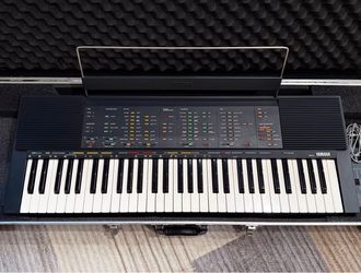 Yamaha PSR-70 Vintage 1980s Keyboard