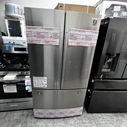 SAMSUNG FRENCH DOOR REFRIGERATOR IN STAINLESS STEEL