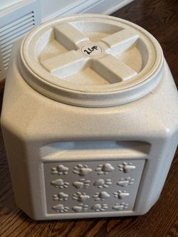 Dog Food container