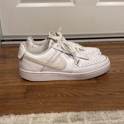 Nike Womens Court Vision DD2992-100 Low White Fashion Sneaker Size 9