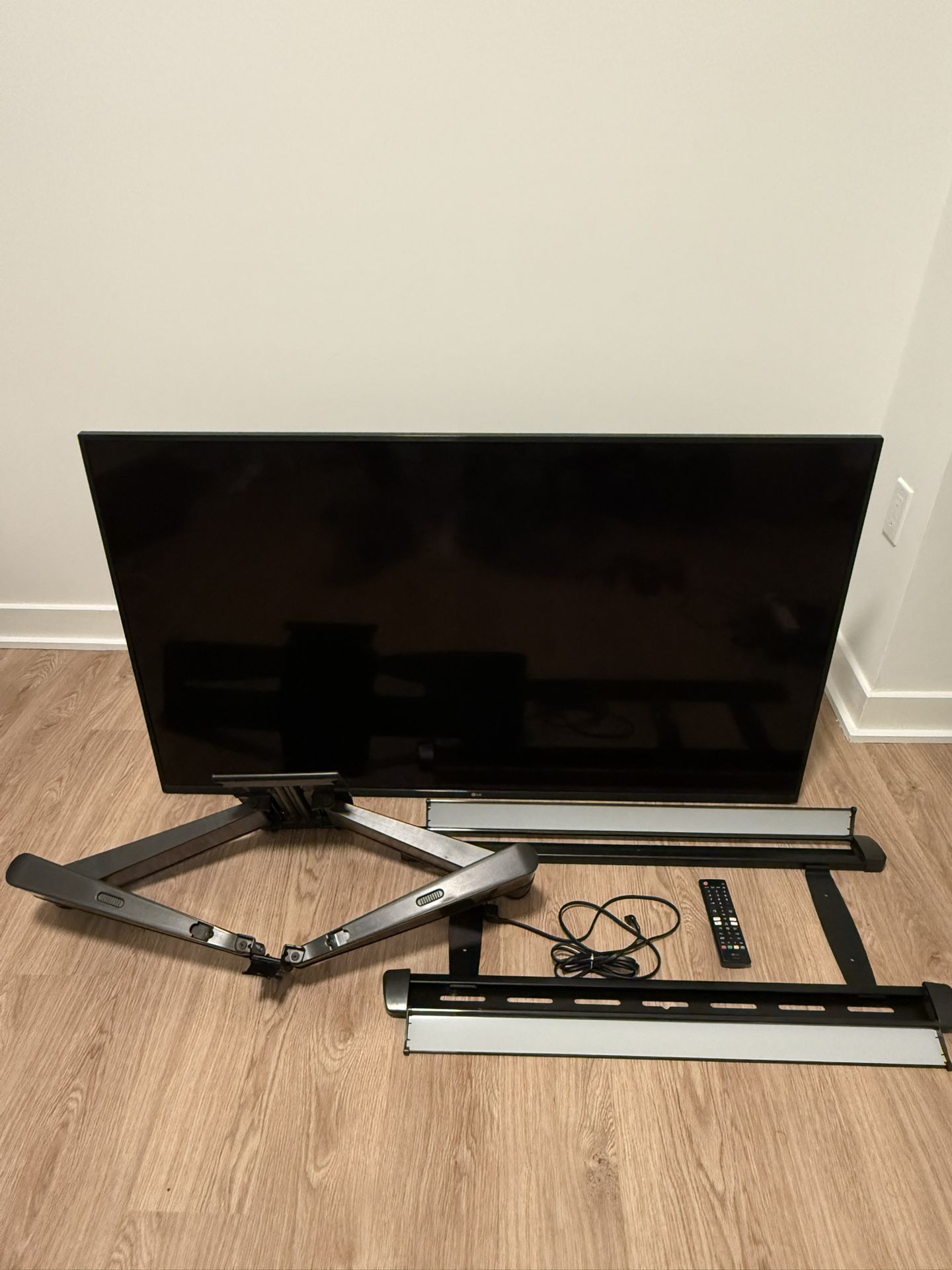 55 Inch Samsung TV with full swivel mount