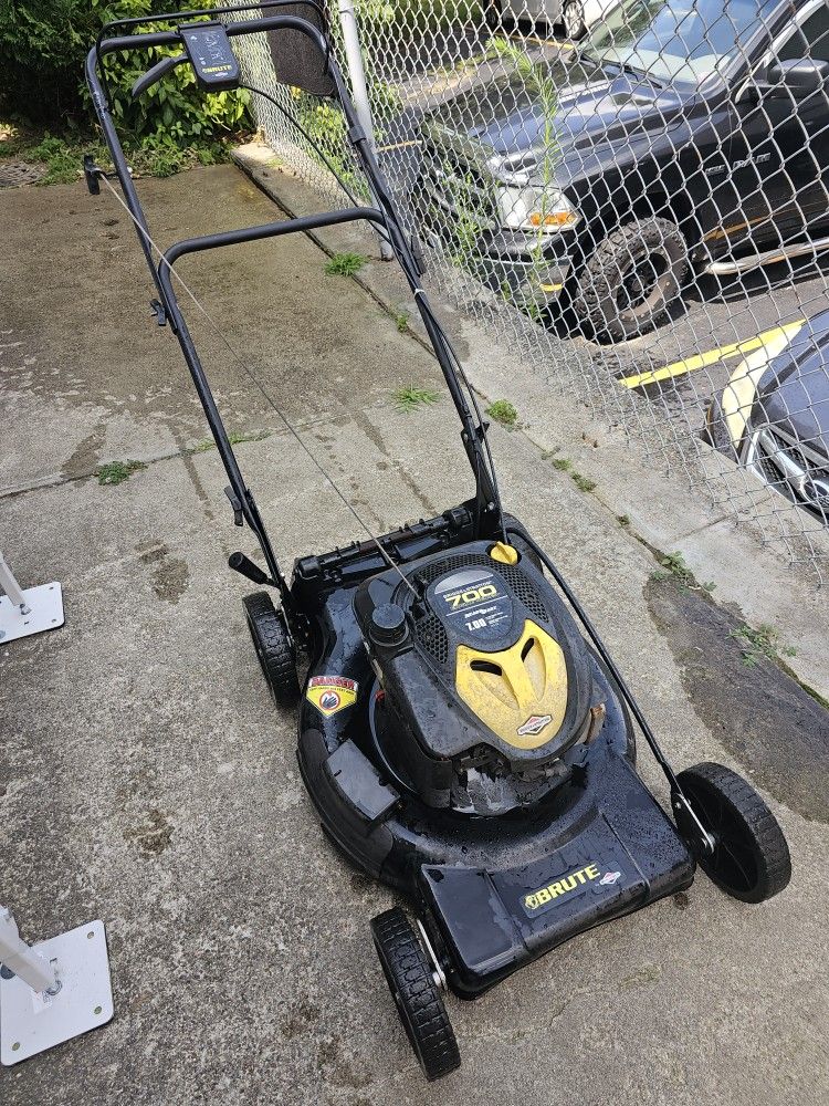 Brute Rear Wheel Drive Self propelled Lawnmower No Bag for Sale in Woonsocket RI OfferUp