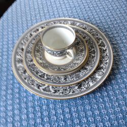 Wedgewood Black Florentine