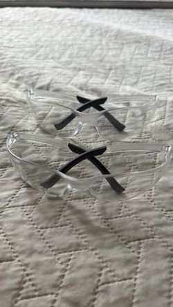 Safety glasses