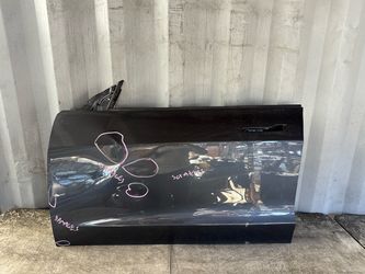 2017 - 2023 TESLA MODEL 3 FRONT LEFT DRIVER SIDE DOOR SHELL OEM 1081421-E0-C