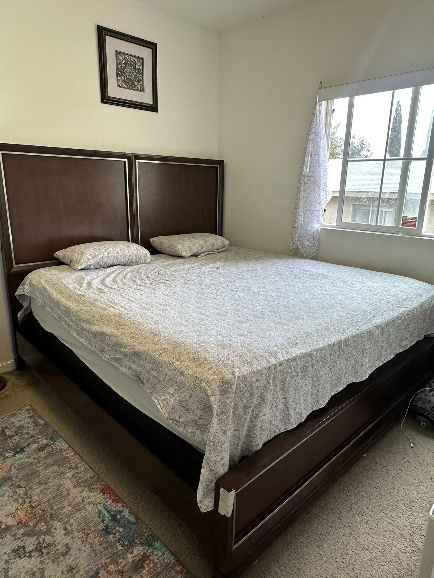 Bedroom Furniture Set
