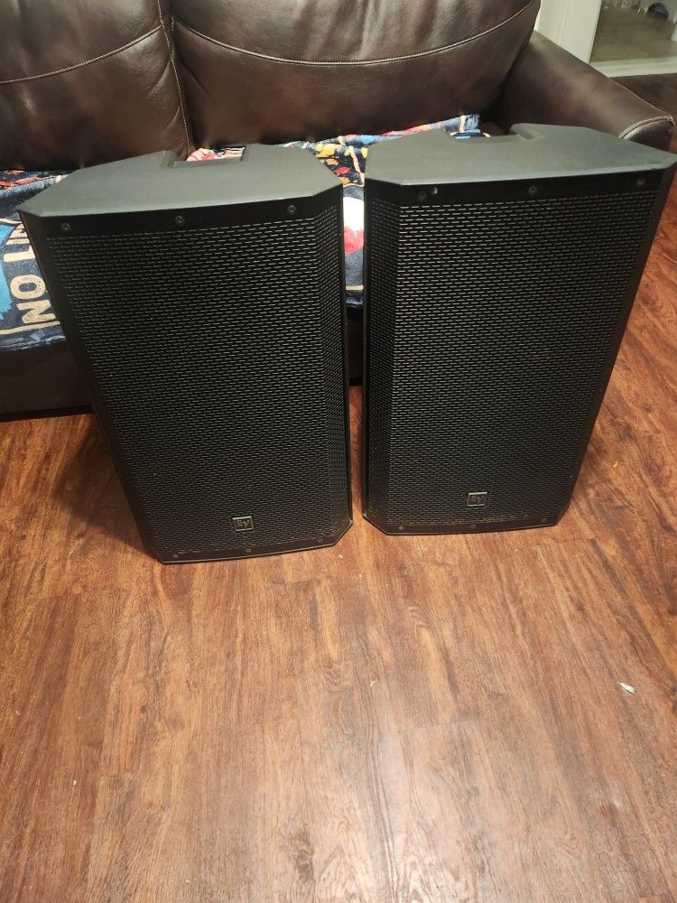 EV 15 P Zlx Power Speakers,pair. 